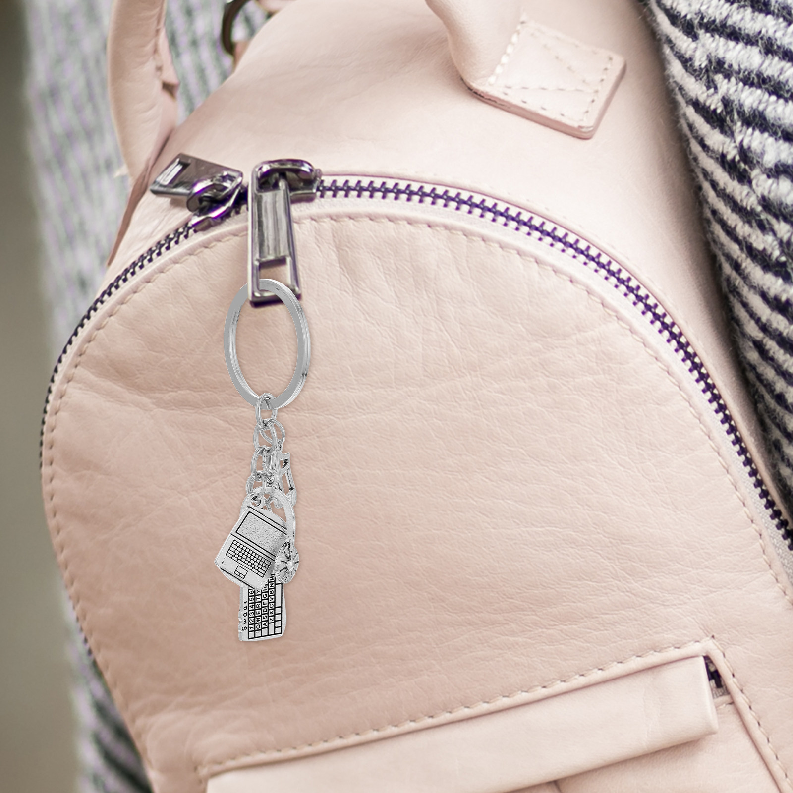 Metalowy breloczek dla inżynie – Tech Keychain Accessories recenzja i cena
